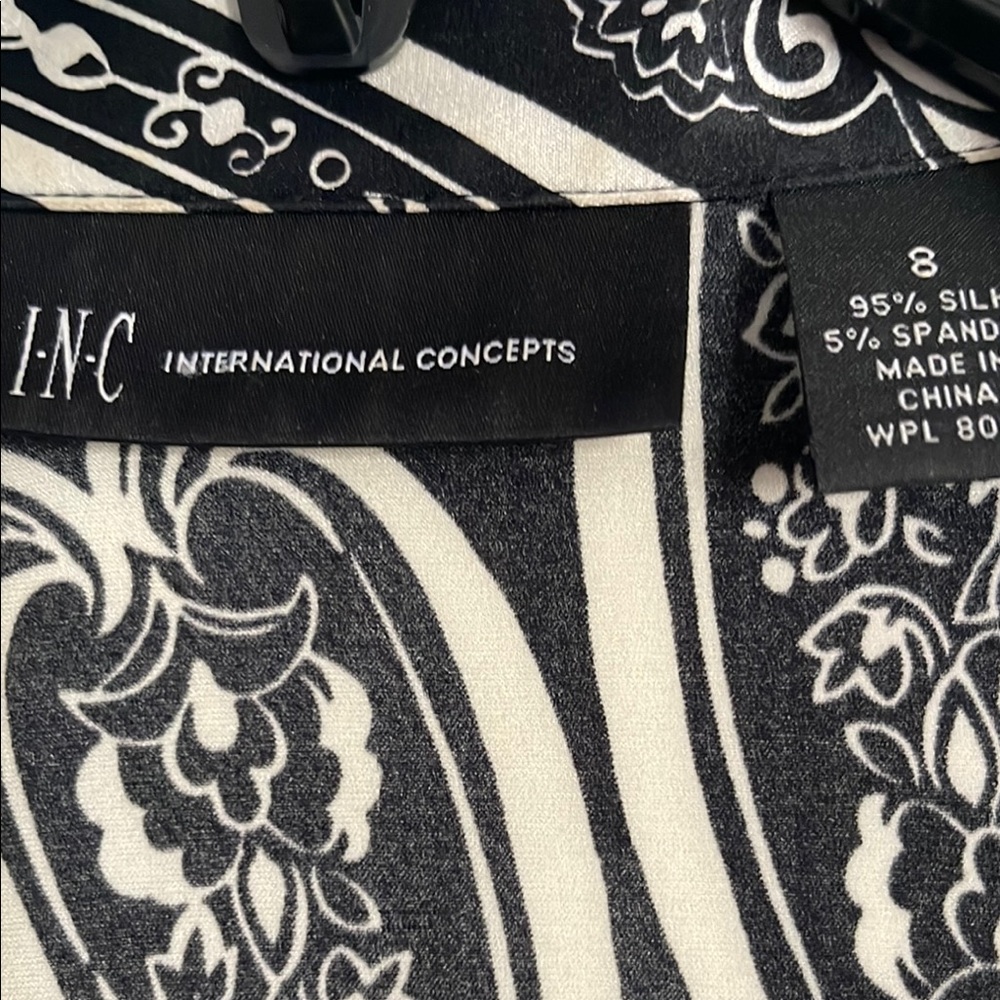 100% Silk INC International Concepts Black and White Paisley Top - Picture 2 of 5